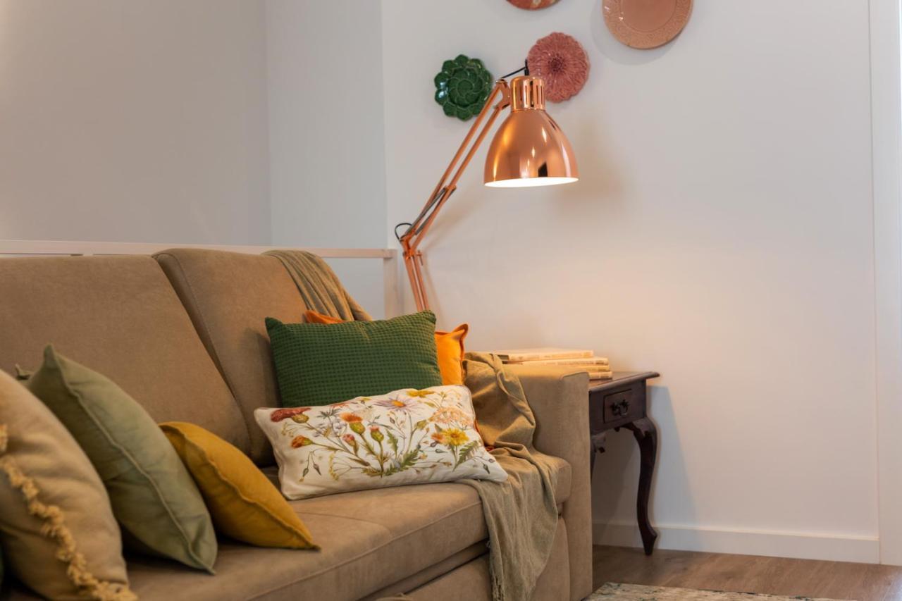 Stupendo- Two Rooms, Patio With Refreshing Pond-Center-Air Conditioning-Free Park Lisbon Exterior photo