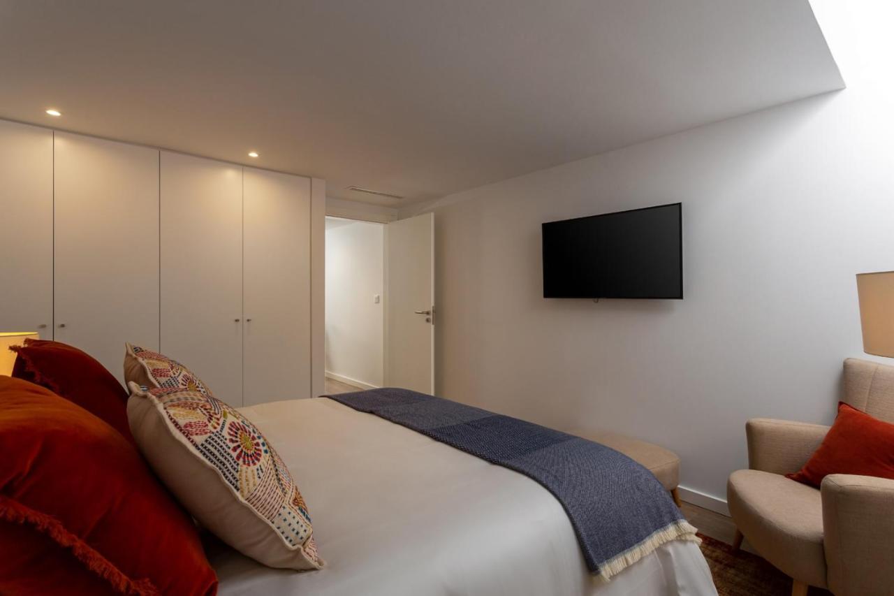 Stupendo- Two Rooms, Patio With Refreshing Pond-Center-Air Conditioning-Free Park Lisbon Exterior photo